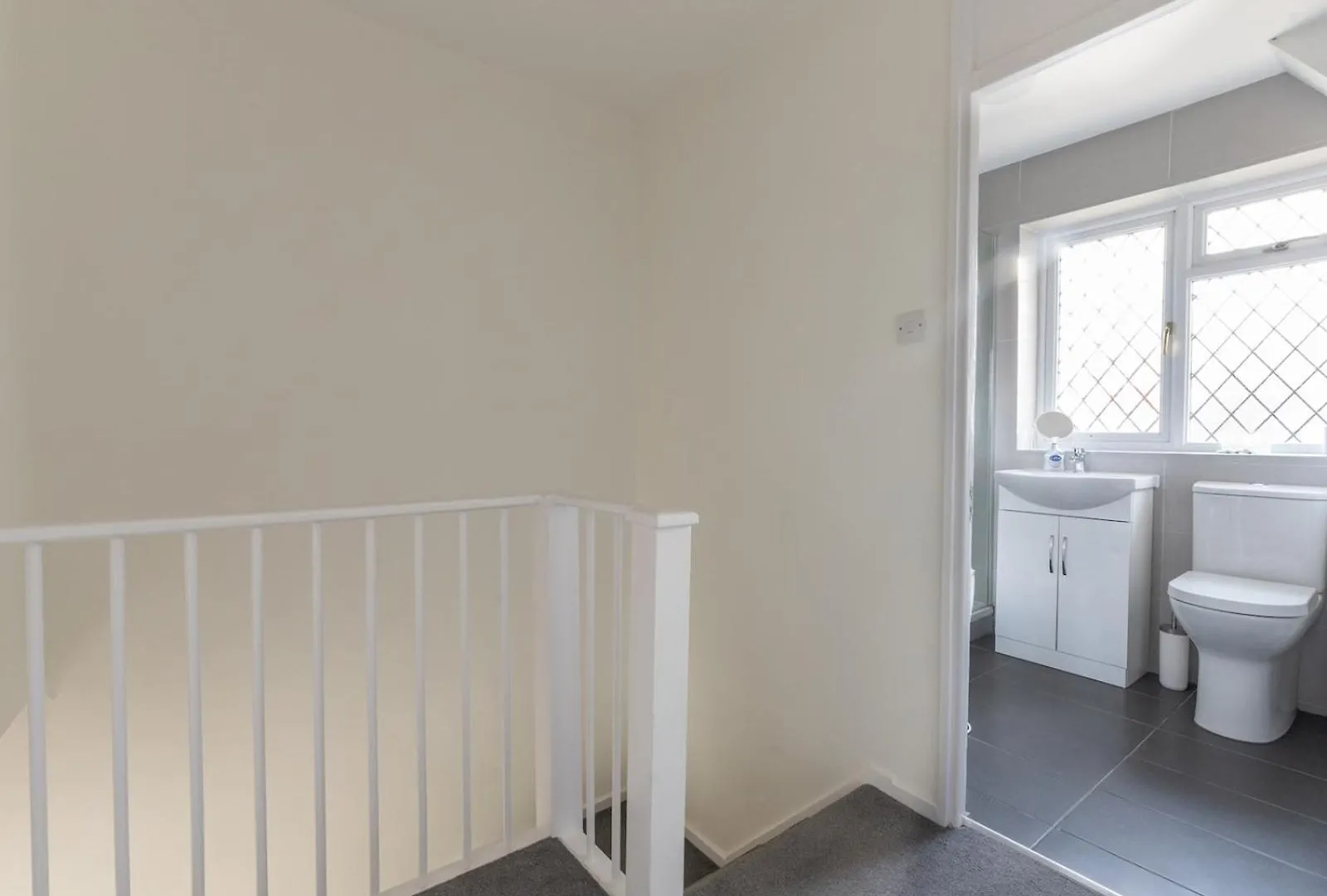 Pass The Keys Bright Spacious 4Br House Elizabeth Line London 0*,  United Kingdom