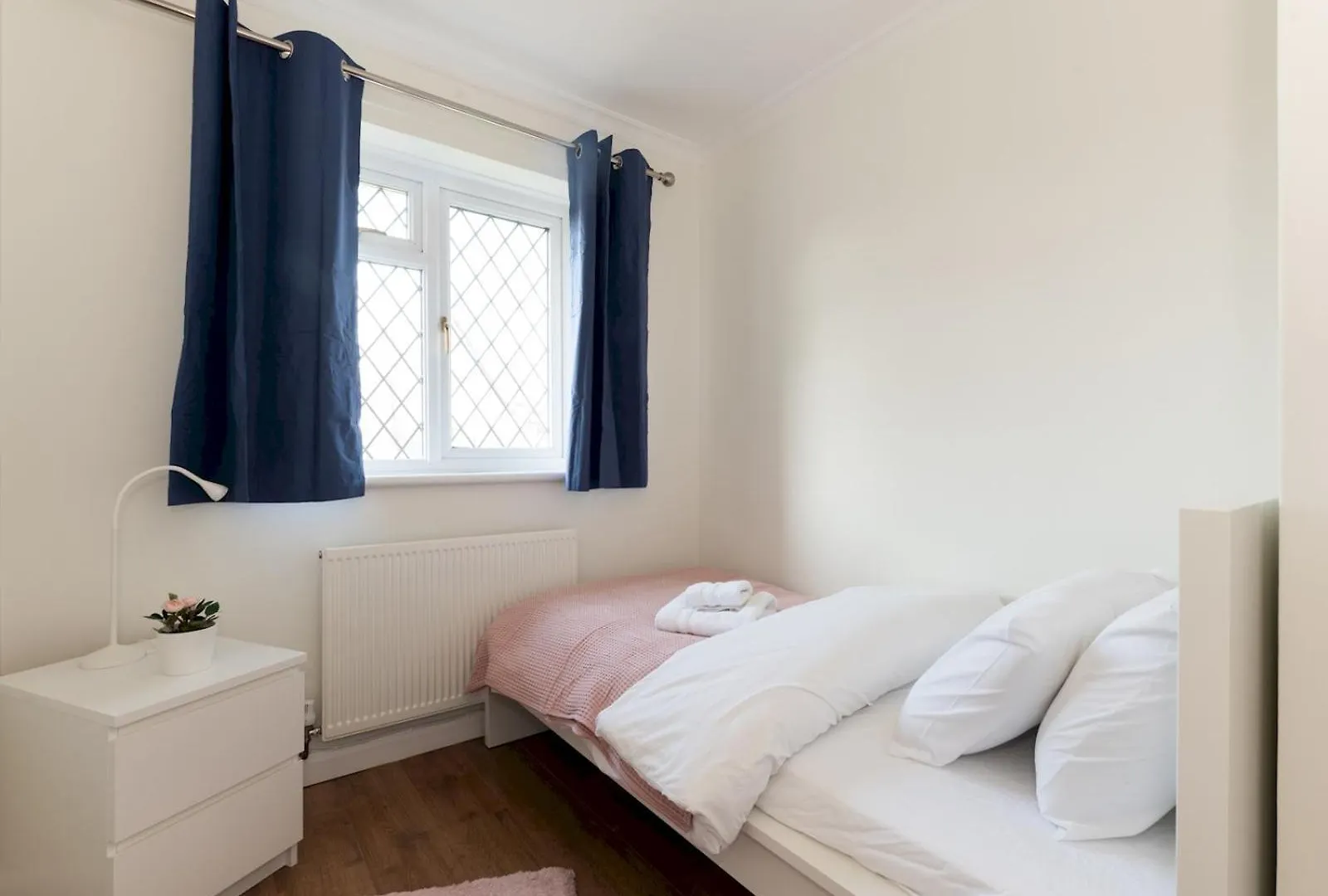 Pass The Keys Bright Spacious 4Br House Elizabeth Line London