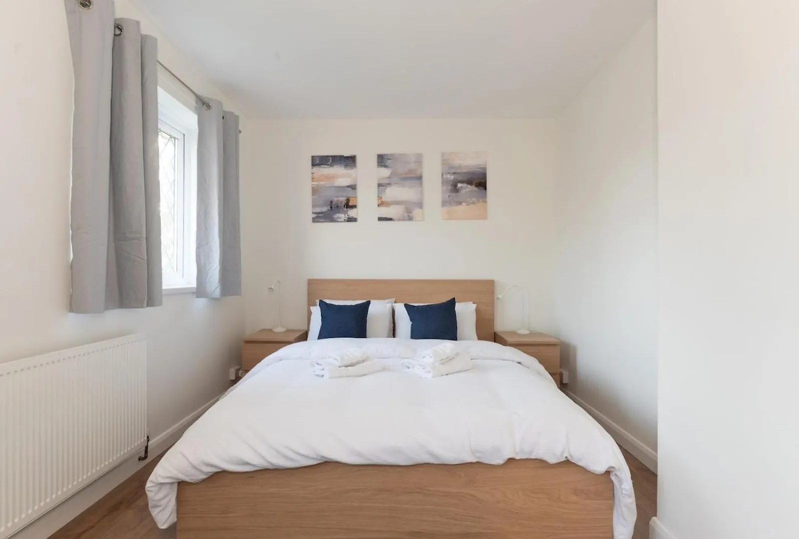 Pass The Keys Bright Spacious 4Br House Elizabeth Line London
